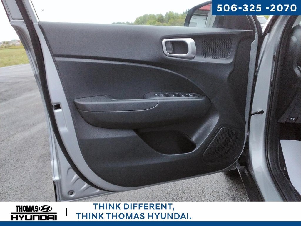 2025 Hyundai Venue Preferred in Woodstock, New Brunswick - 21 - w1024h768px