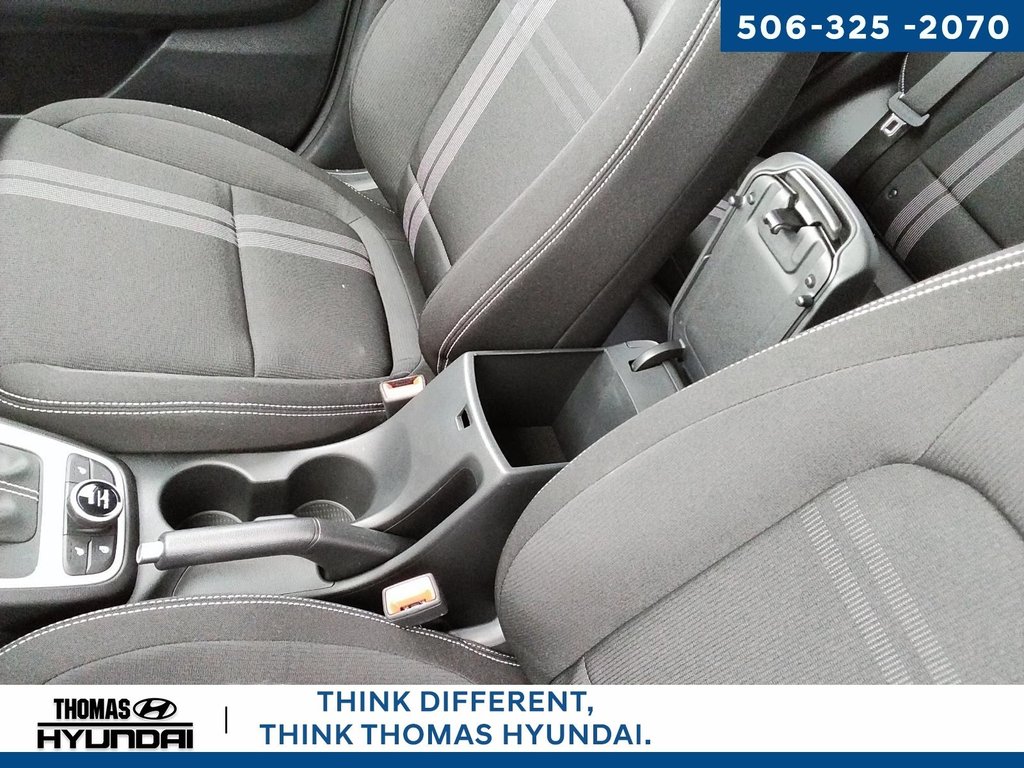 2025 Hyundai Venue Preferred in Woodstock, New Brunswick - 34 - w1024h768px