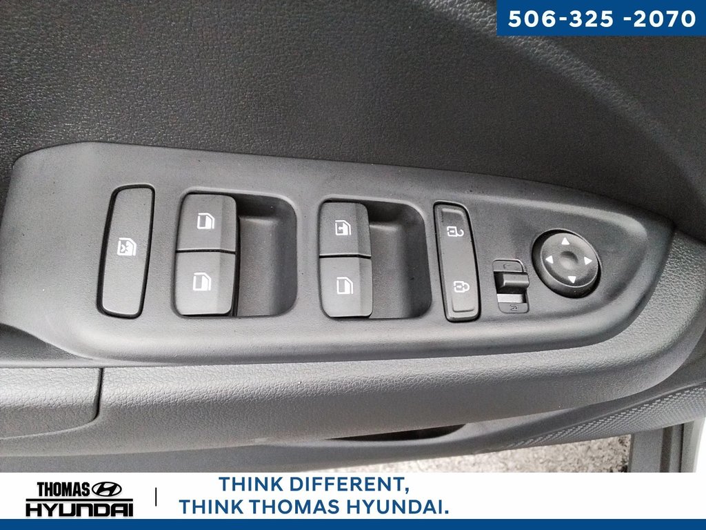 2025 Hyundai Venue Preferred in Woodstock, New Brunswick - 20 - w1024h768px