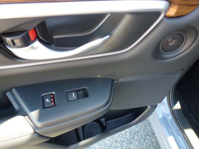 2020 Honda CR-V TOURING in Timmins, Ontario - 18 - w1024h768px
