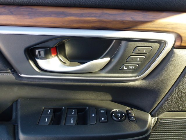 2020 Honda CR-V TOURING in Timmins, Ontario - 10 - w1024h768px