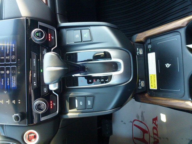 2020 Honda CR-V TOURING in Timmins, Ontario - 13 - w1024h768px