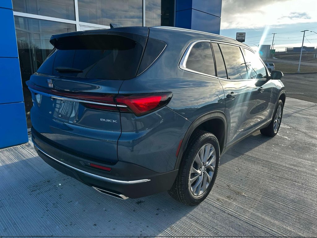 2025 Buick Enclave Preferred in Grand Falls, New Brunswick - 4 - w1024h768px