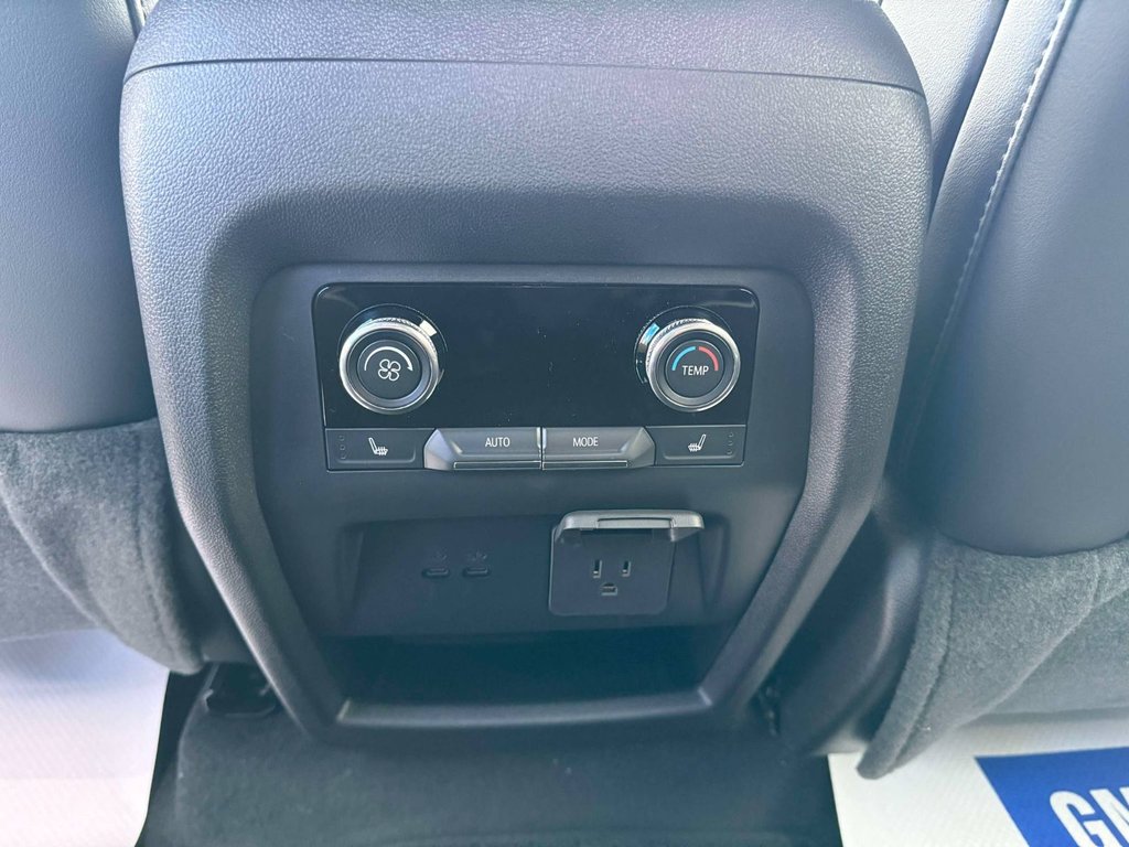 2025 Buick Enclave Avenir in Grand Falls, New Brunswick - 16 - w1024h768px