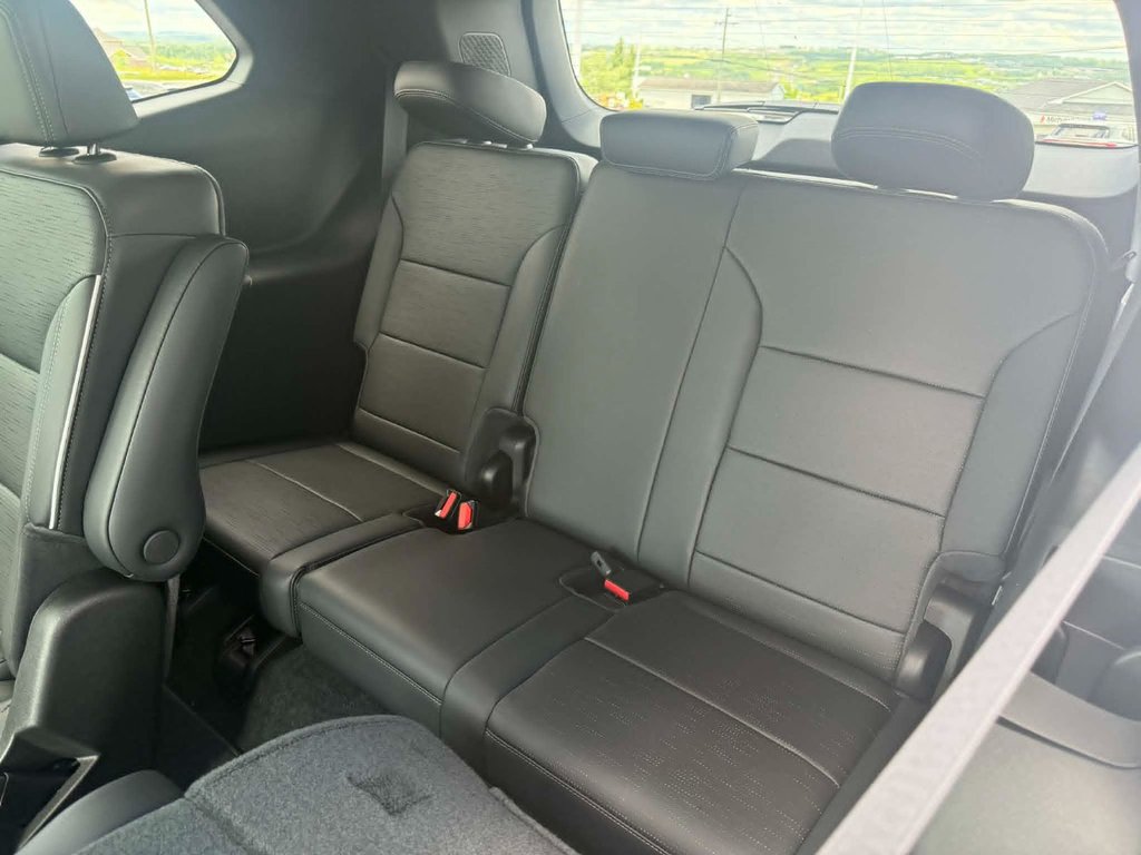 2026 Buick Enclave Sport Touring in Grand Falls, New Brunswick - 11 - w1024h768px