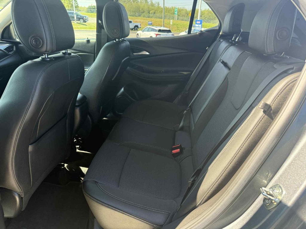 2022 Buick Encore GX Select in Grand Falls, New Brunswick - 15 - w1024h768px