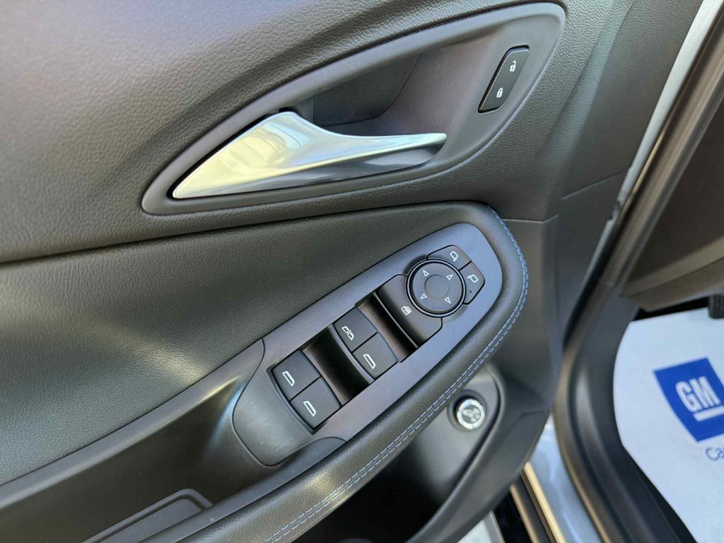 Buick Encore GX Sport Touring 2026 à Grand Falls, Nouveau-Brunswick - 15 - w1024h768px