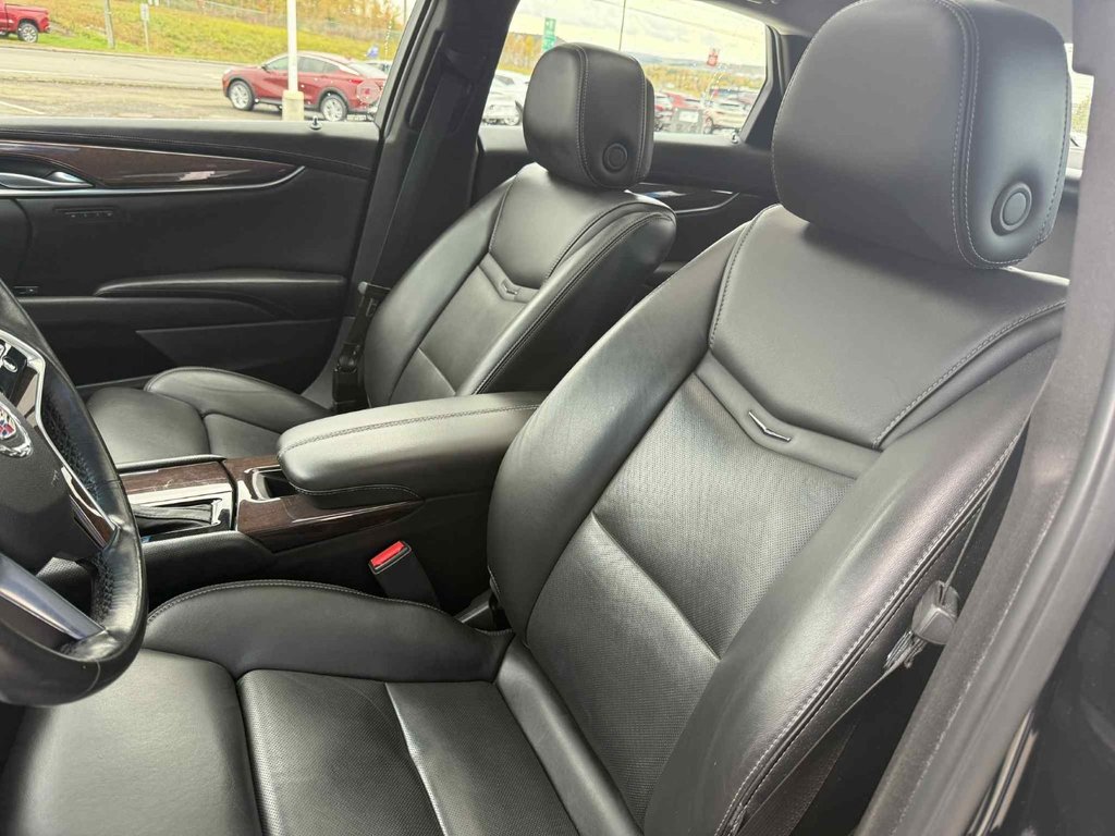 2014 Cadillac XTS Luxury Collection in Grand Falls, New Brunswick - 14 - w1024h768px