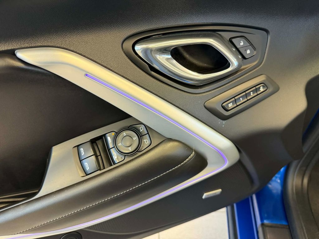 Chevrolet Camaro 2SS 2017 à Grand Falls, Nouveau-Brunswick - 13 - w1024h768px