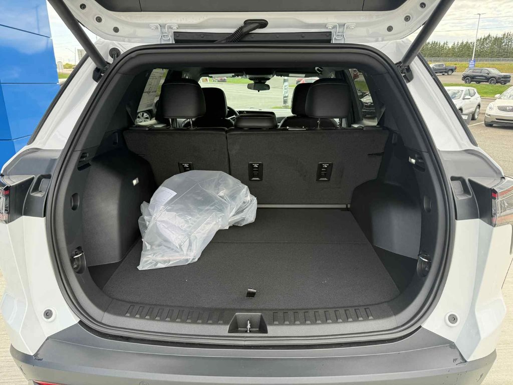 2026 Chevrolet Equinox LT in Grand Falls, New Brunswick - 8 - w1024h768px