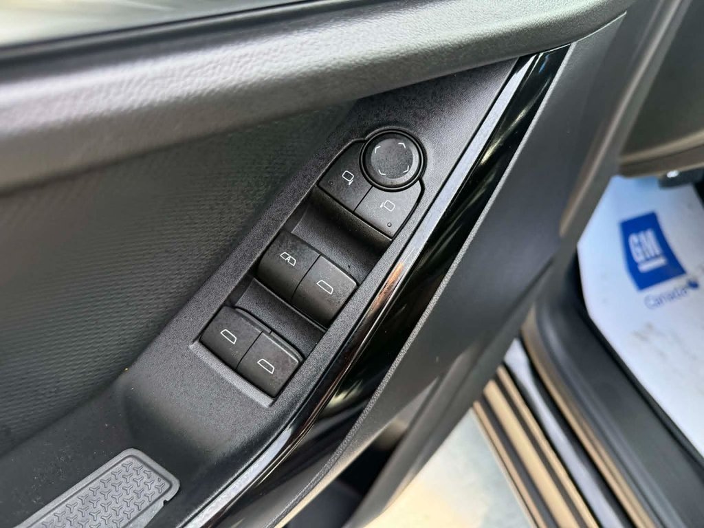 2026 Chevrolet Equinox LT in Grand Falls, New Brunswick - 9 - w1024h768px