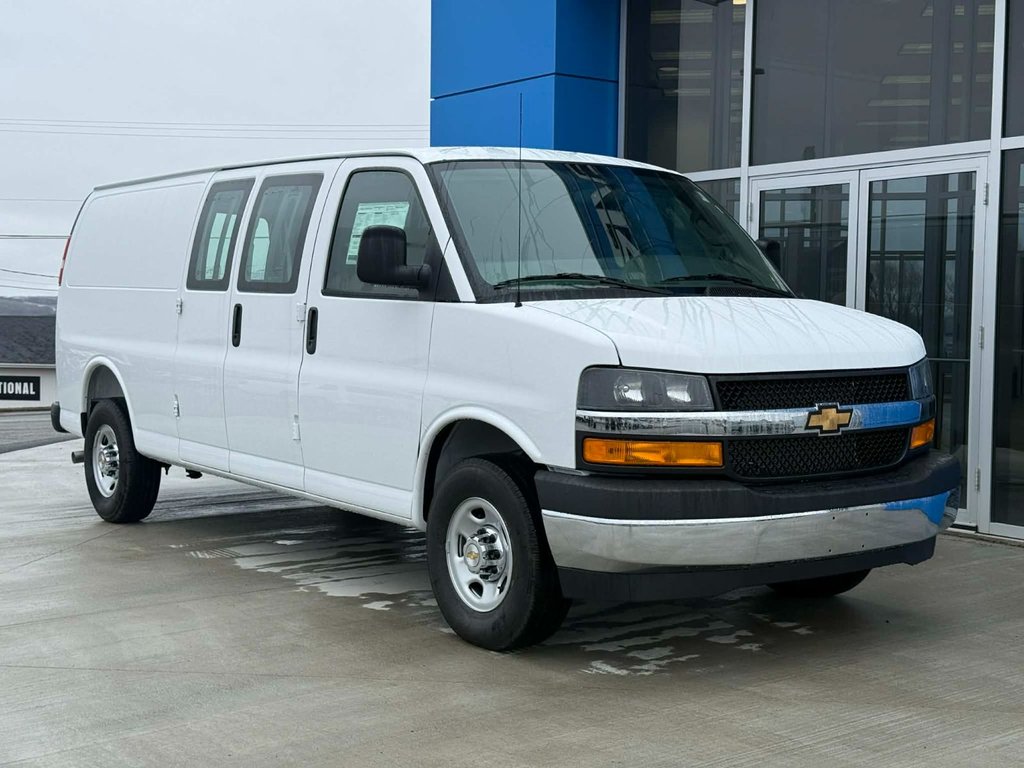 2026 Chevrolet EXPRESS CARGO VAN BASE in Grand Falls, New Brunswick - 2 - w1024h768px