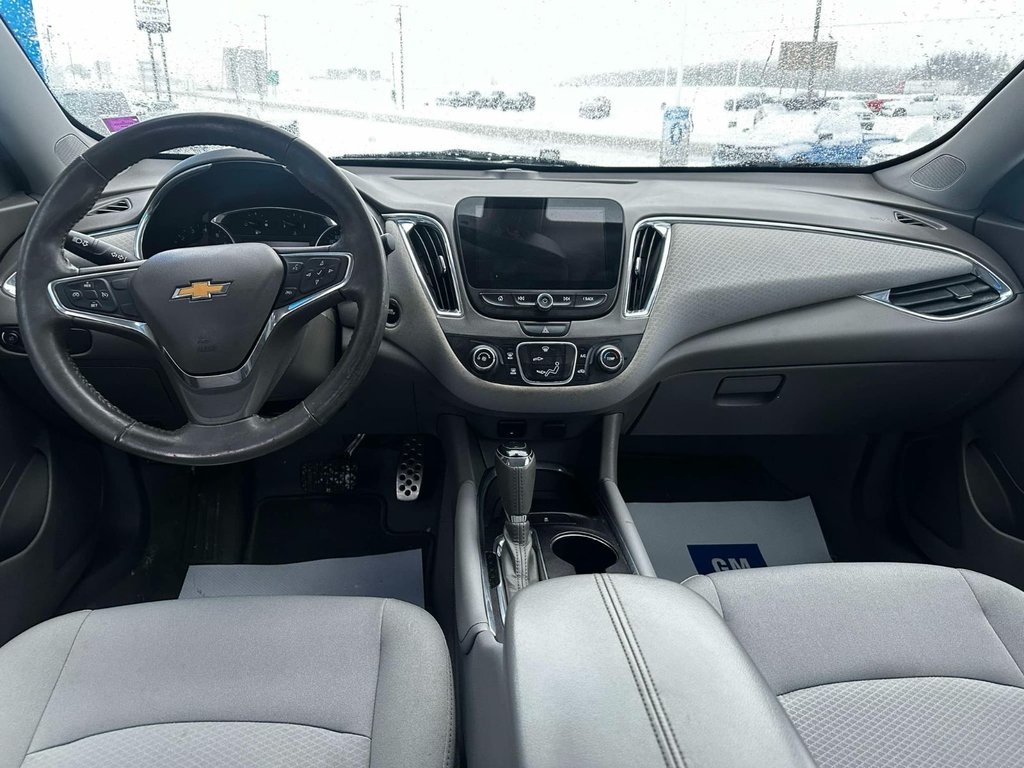 2017 Chevrolet Malibu LT in Grand Falls, New Brunswick - 7 - w1024h768px