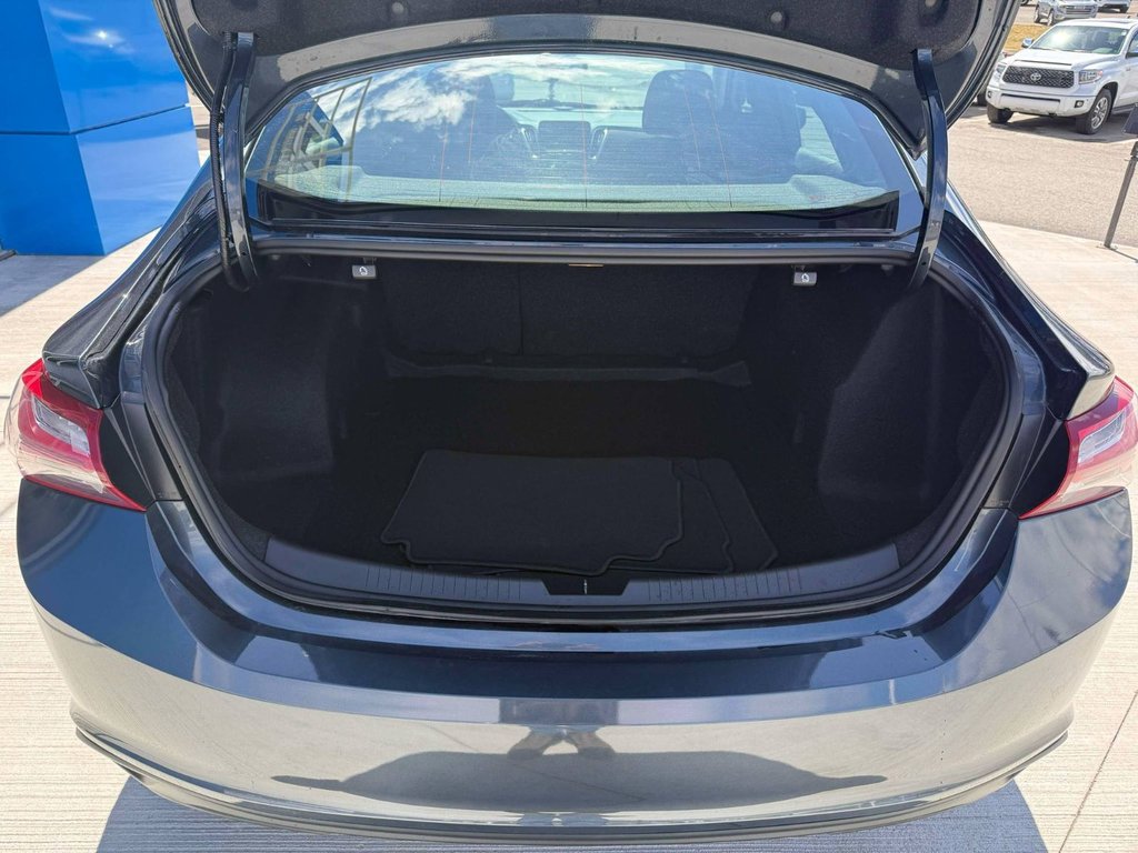 2019 Chevrolet Malibu LT in Grand Falls, New Brunswick - 7 - w1024h768px