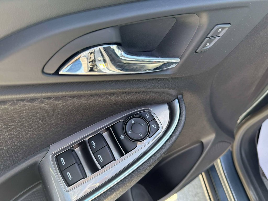 2019 Chevrolet Malibu LT in Grand Falls, New Brunswick - 15 - w1024h768px