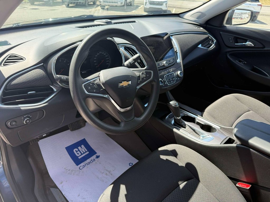 2019 Chevrolet Malibu LT in Grand Falls, New Brunswick - 8 - w1024h768px