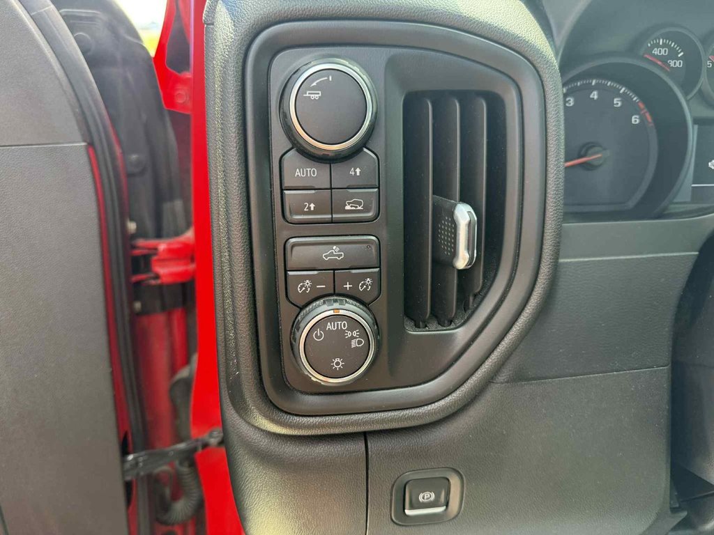 2019 Chevrolet Silverado 1500 Custom in Grand Falls, New Brunswick - 13 - w1024h768px