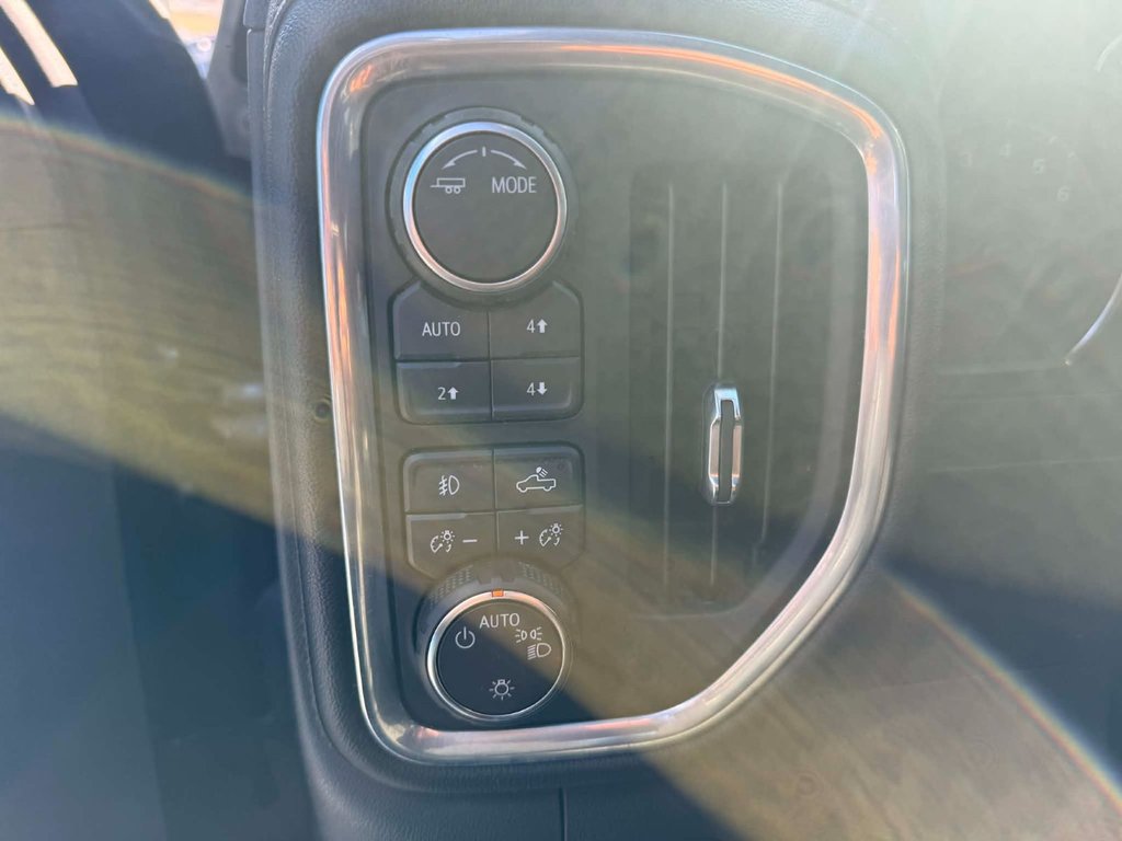 Chevrolet Silverado 1500 RST 2021 à Grand Falls, Nouveau-Brunswick - 17 - w1024h768px