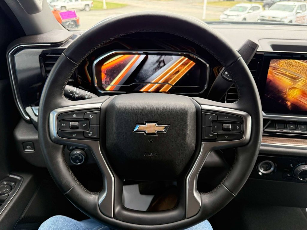 2023 Chevrolet Silverado 1500 LT in Grand Falls, New Brunswick - 17 - w1024h768px