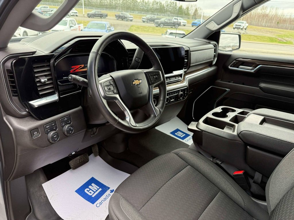 2023 Chevrolet Silverado 1500 LT in Grand Falls, New Brunswick - 9 - w1024h768px