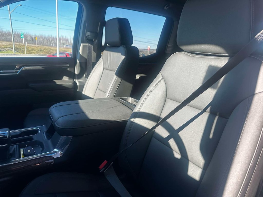 2025  Silverado 1500 RST in Grand Falls, New Brunswick - 7 - w1024h768px