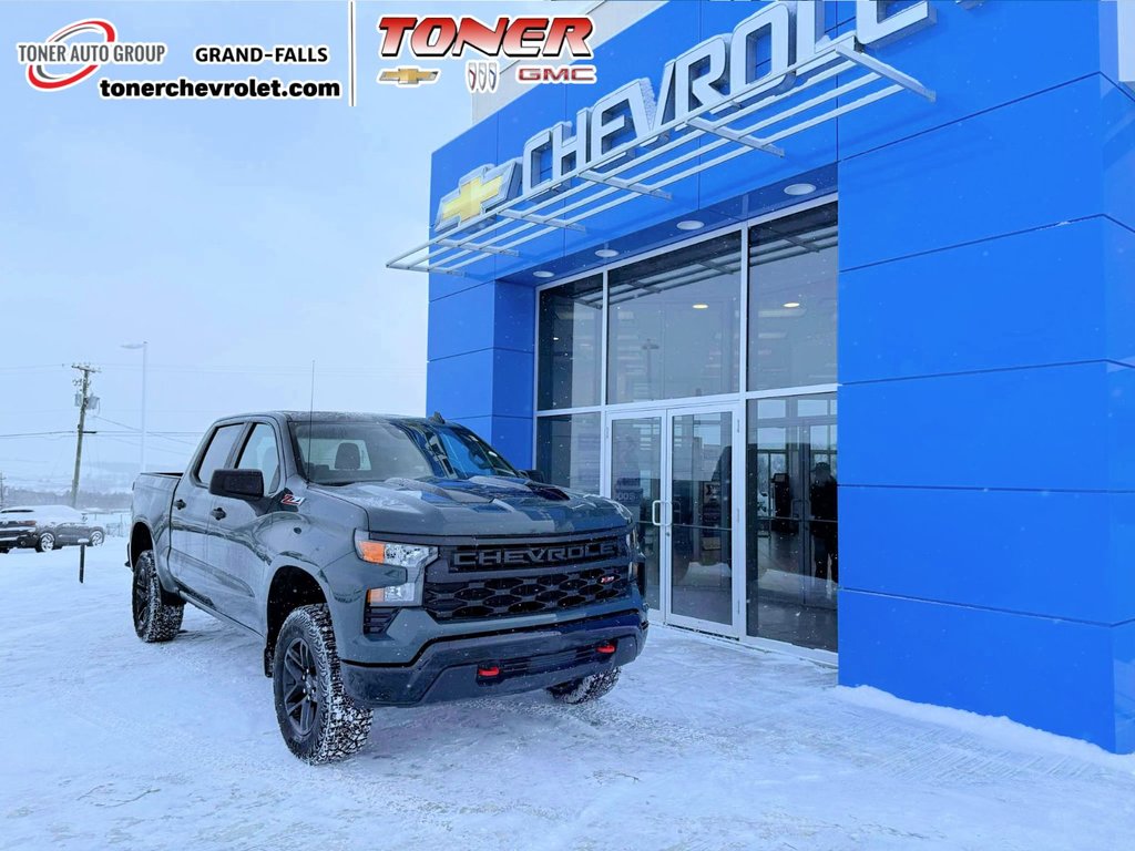 Chevrolet Silverado 1500 Custom Trail Boss 2025 à Grand Falls, Nouveau-Brunswick - 1 - w1024h768px