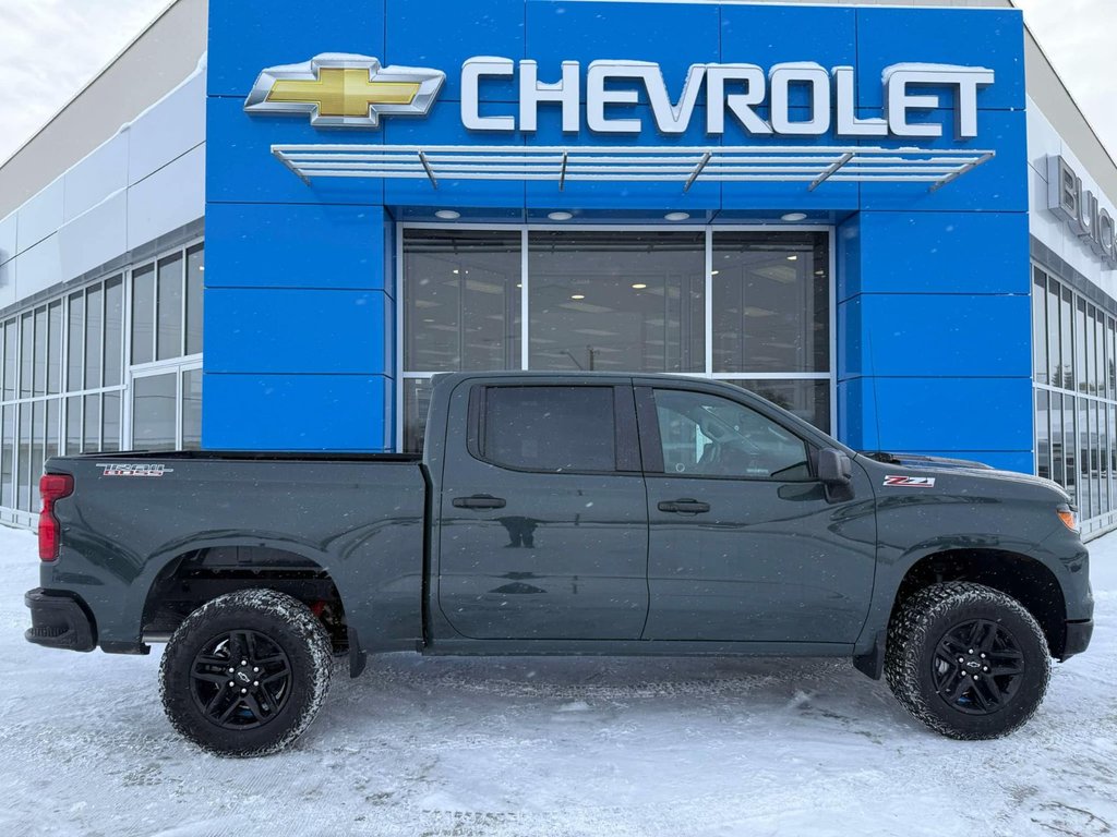 Chevrolet Silverado 1500 Custom Trail Boss 2025 à Grand Falls, Nouveau-Brunswick - 3 - w1024h768px