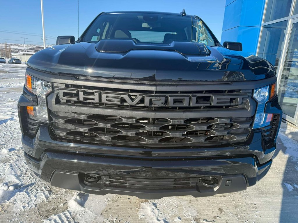 Chevrolet Silverado 1500 Custom Trail Boss 2025 à Grand Falls, Nouveau-Brunswick - 2 - w1024h768px