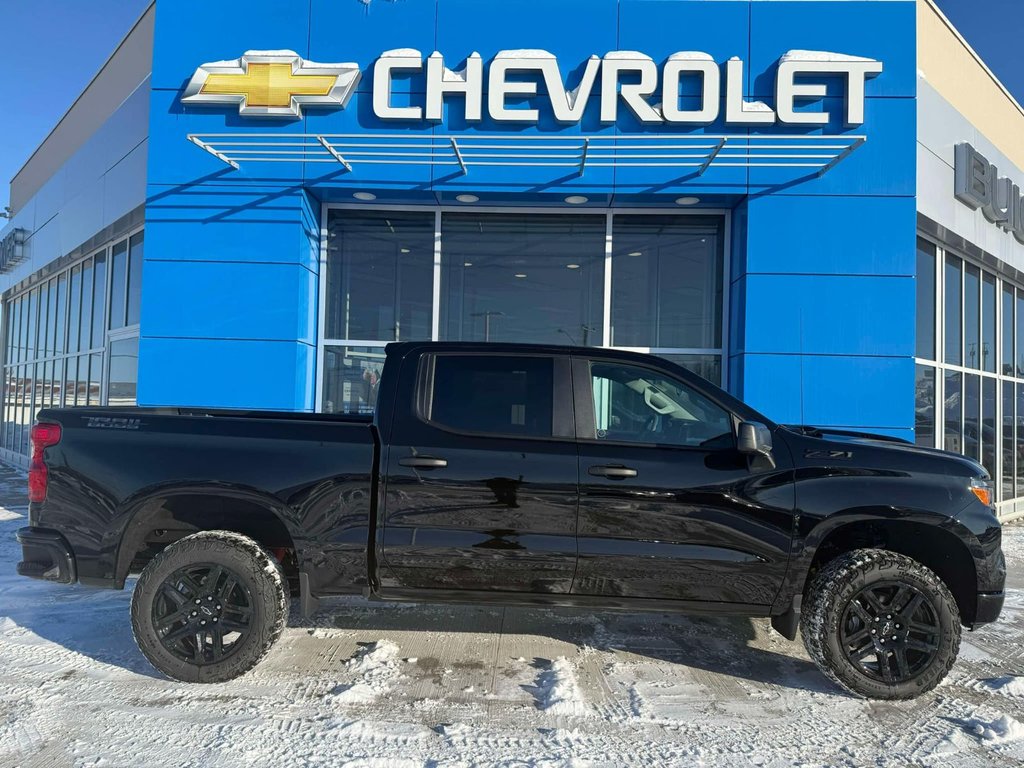 Chevrolet Silverado 1500 Custom Trail Boss 2025 à Grand Falls, Nouveau-Brunswick - 3 - w1024h768px