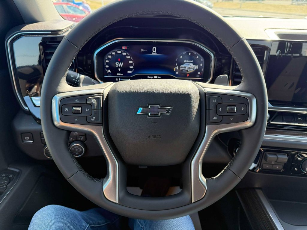 2025 Chevrolet Silverado 1500 RST in Grand Falls, New Brunswick - 18 - w1024h768px