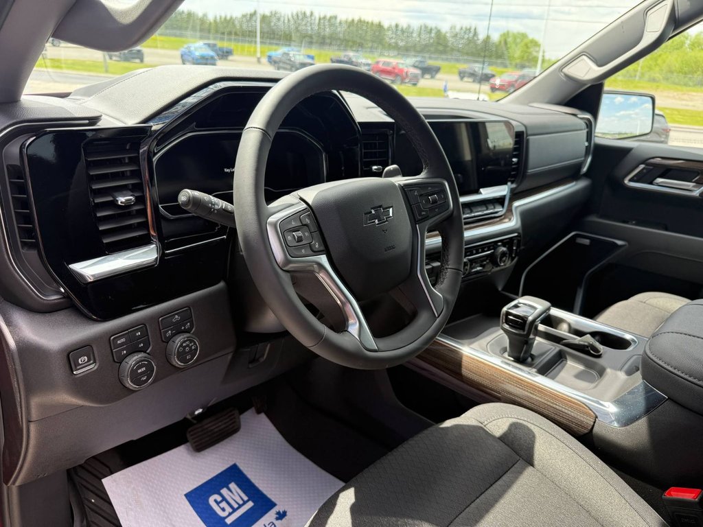 Chevrolet Silverado 1500 RST 2025 à Grand Falls, Nouveau-Brunswick - 10 - w1024h768px