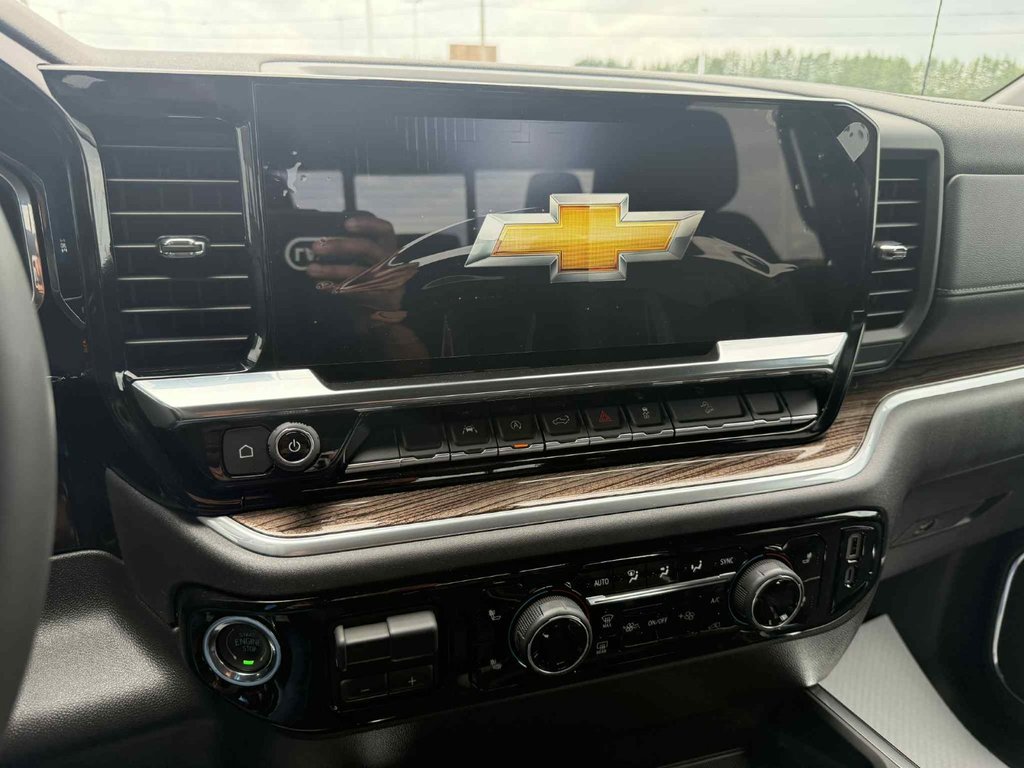 2025 Chevrolet Silverado 1500 LT in Grand Falls, New Brunswick - 14 - w1024h768px