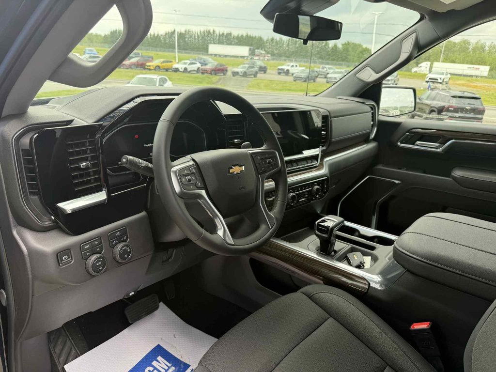 2025 Chevrolet Silverado 1500 LT in Grand Falls, New Brunswick - 12 - w1024h768px