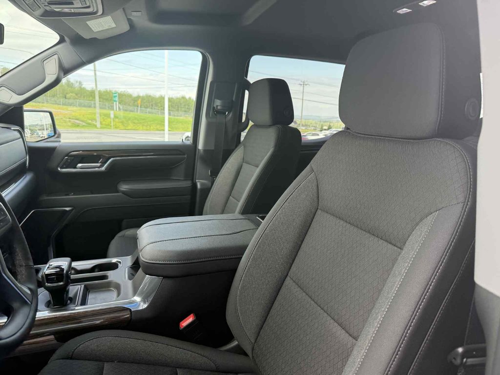 2025 Chevrolet Silverado 1500 LT in Grand Falls, New Brunswick - 18 - w1024h768px