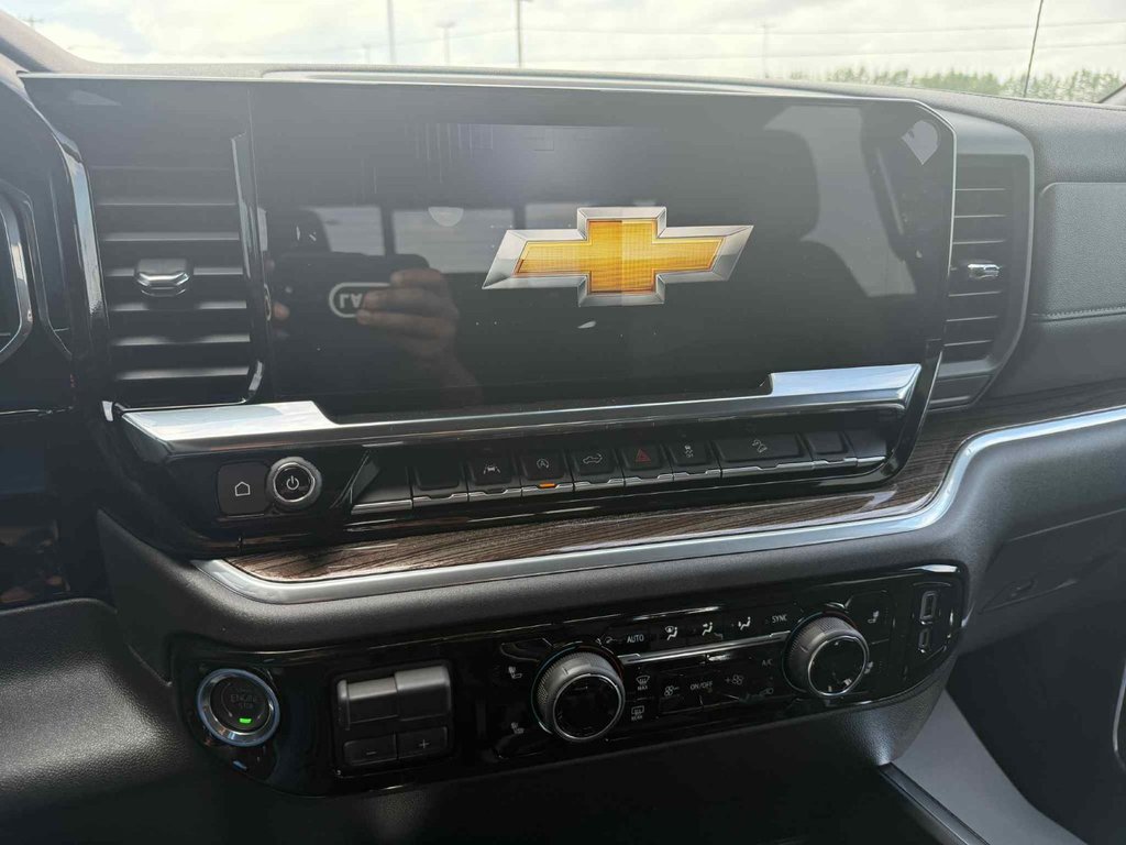 2025 Chevrolet Silverado 1500 LT in Grand Falls, New Brunswick - 15 - w1024h768px