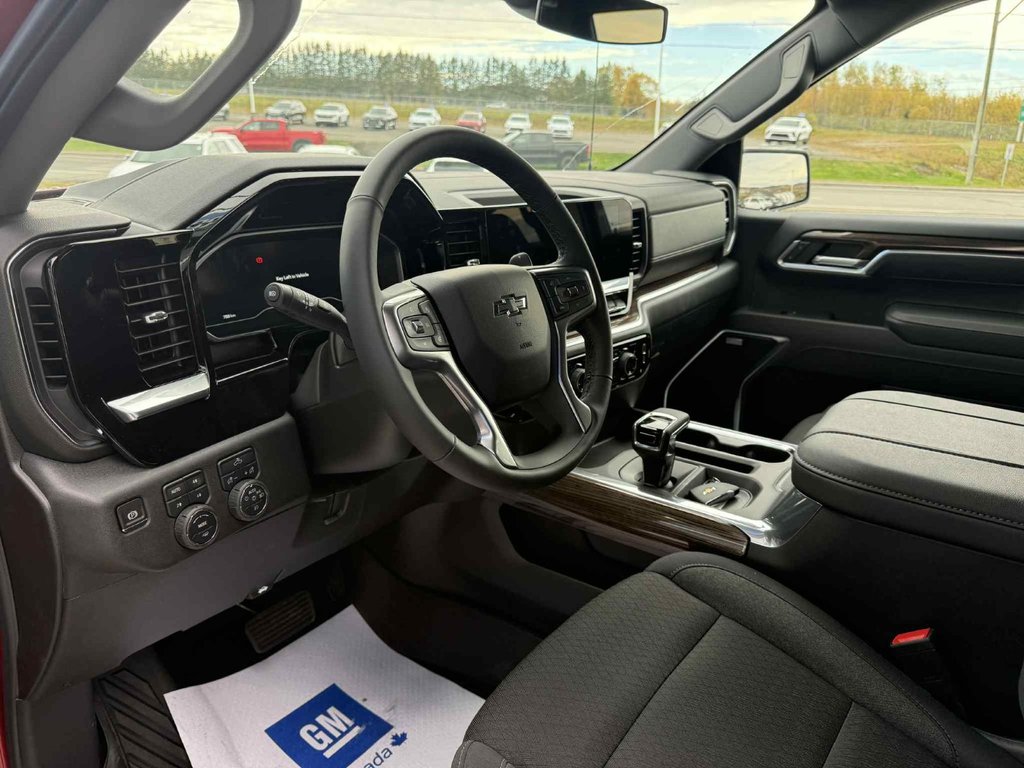 2025 Chevrolet SILVERADO 1500 RST in Grand Falls, New Brunswick - 7 - w1024h768px
