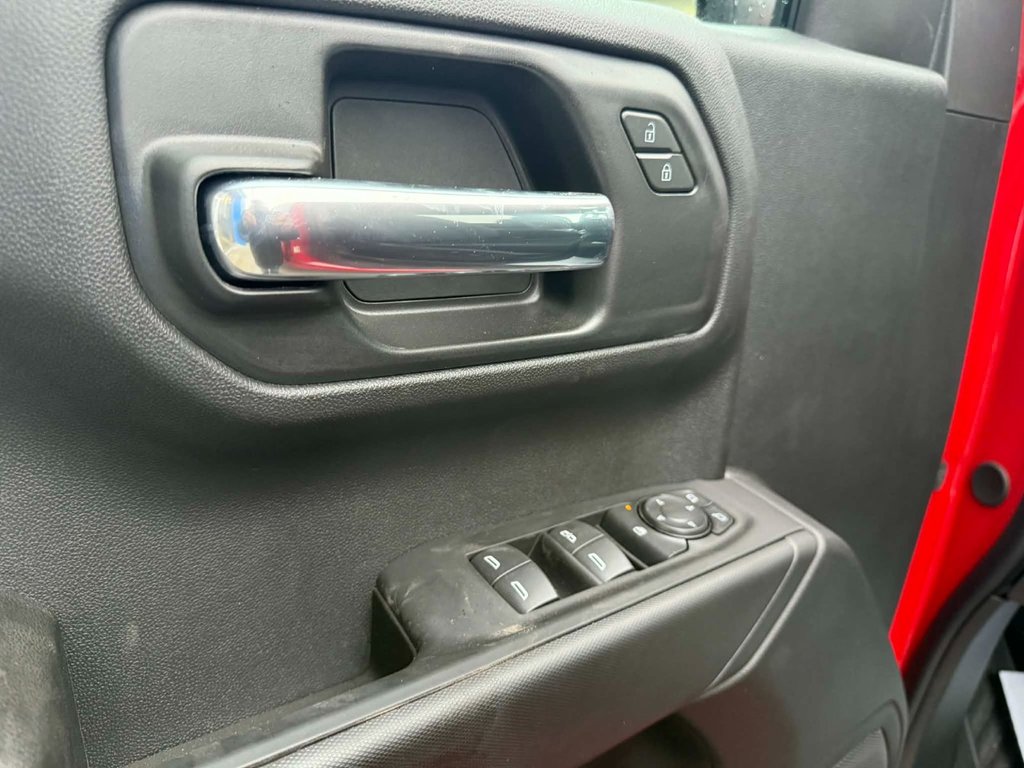 Chevrolet Silverado 1500 Custom Trail Boss 2026 à Grand Falls, Nouveau-Brunswick - 11 - w1024h768px