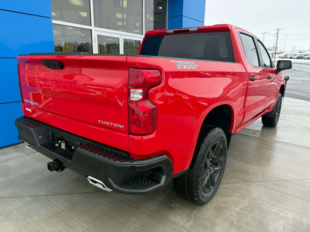 Chevrolet Silverado 1500 Custom Trail Boss 2026 à Grand Falls, Nouveau-Brunswick - 7 - w1024h768px