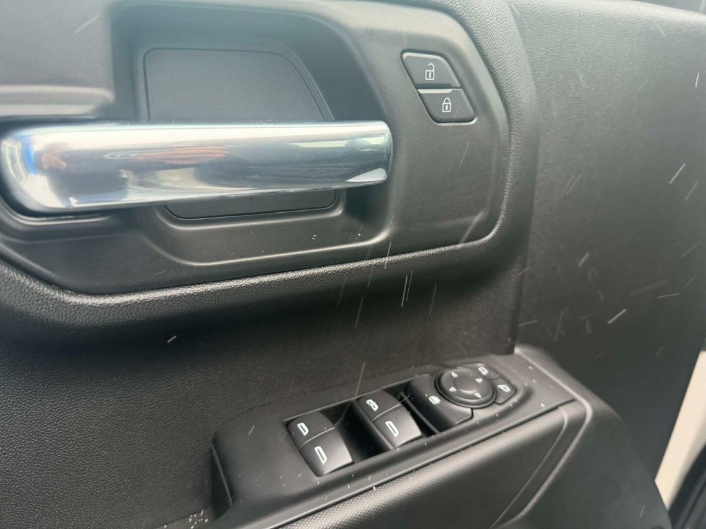 Chevrolet Silverado 1500 Custom Trail Boss 2026 à Grand Falls, Nouveau-Brunswick - 17 - w1024h768px