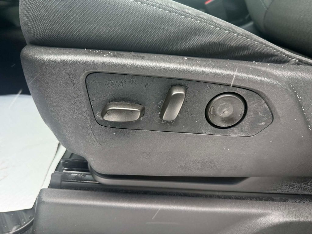 Chevrolet Silverado 1500 Custom Trail Boss 2026 à Grand Falls, Nouveau-Brunswick - 12 - w1024h768px