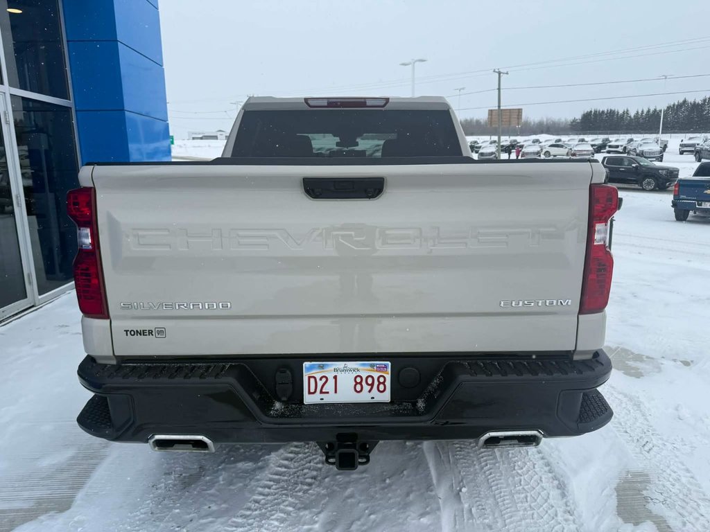 Chevrolet Silverado 1500 Custom Trail Boss 2026 à Grand Falls, Nouveau-Brunswick - 9 - w1024h768px