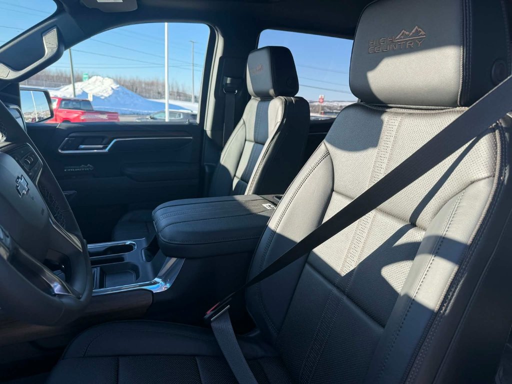 Chevrolet Silverado 1500 High Country 2026 à Grand Falls, Nouveau-Brunswick - 17 - w1024h768px