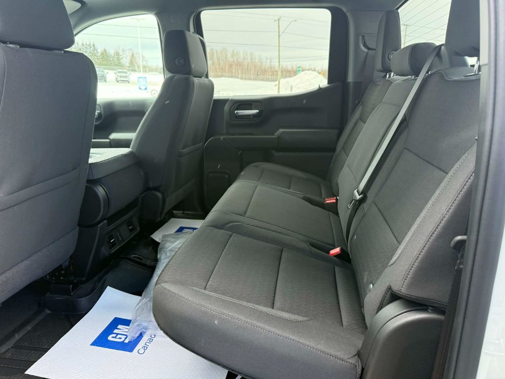 Chevrolet Silverado 1500 Custom Trail Boss 2026 à Grand Falls, Nouveau-Brunswick - 15 - w1024h768px