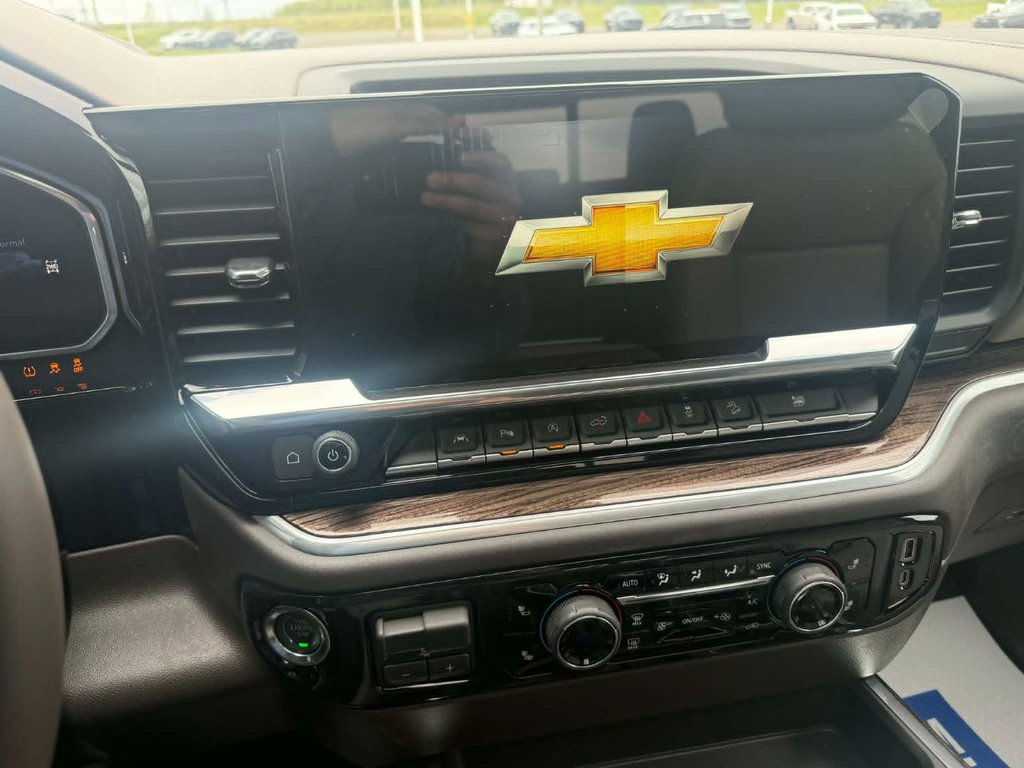 2026 Chevrolet Silverado 1500 RST in Grand Falls, New Brunswick - 13 - w1024h768px