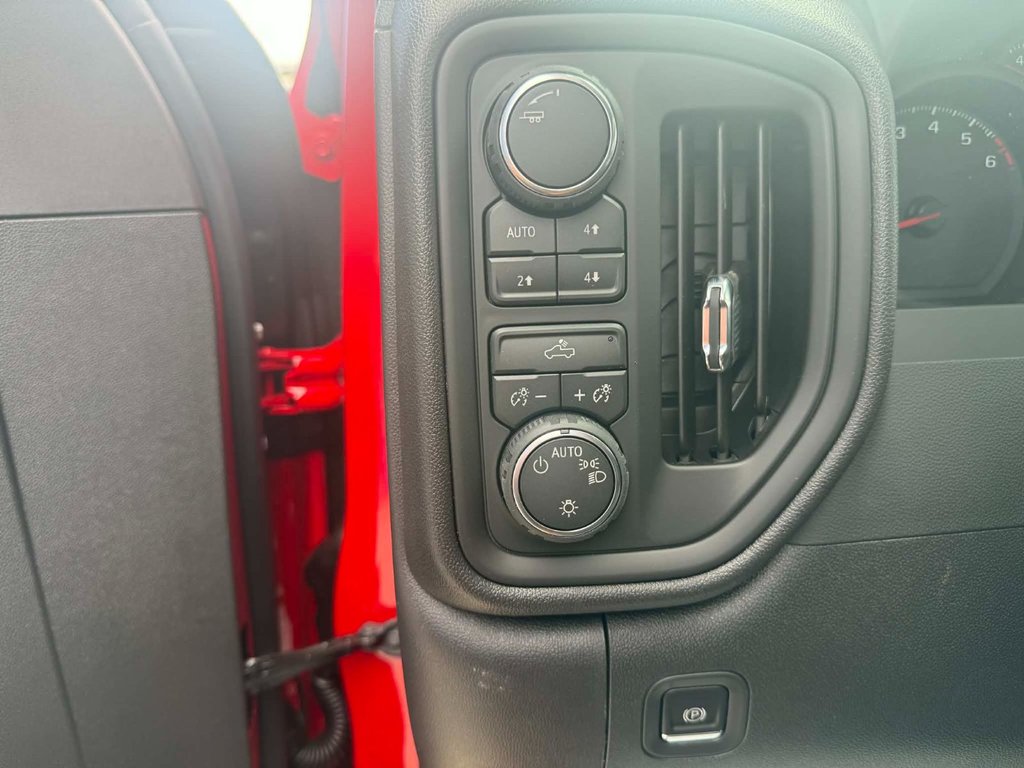 2026 Chevrolet Silverado 1500 Custom Trail Boss in Grand Falls, New Brunswick - 13 - w1024h768px