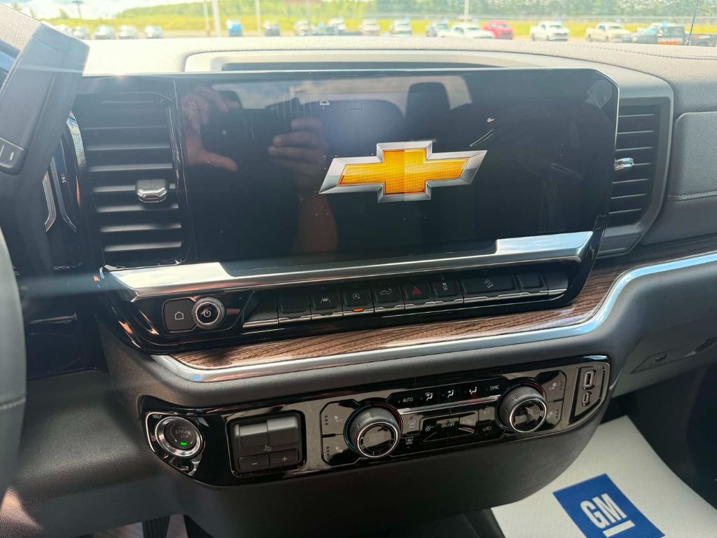 2026 Chevrolet Silverado 1500 RST in Grand Falls, New Brunswick - 14 - w1024h768px