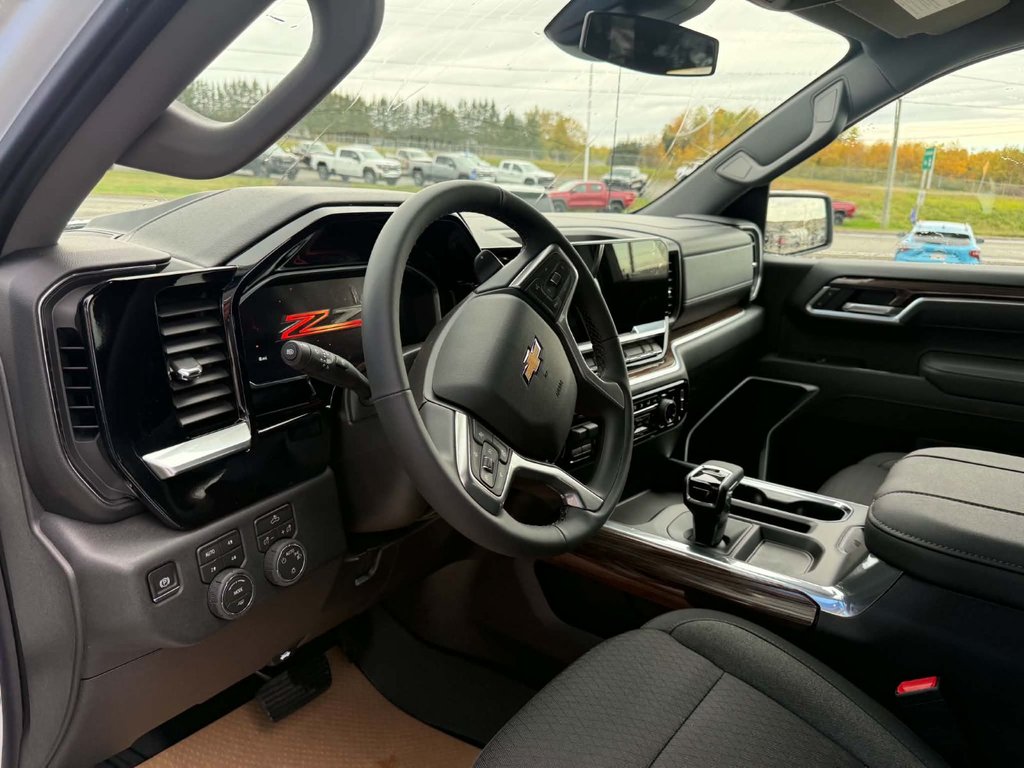 2026 Chevrolet Silverado 1500 LT in Grand Falls, New Brunswick - 11 - w1024h768px