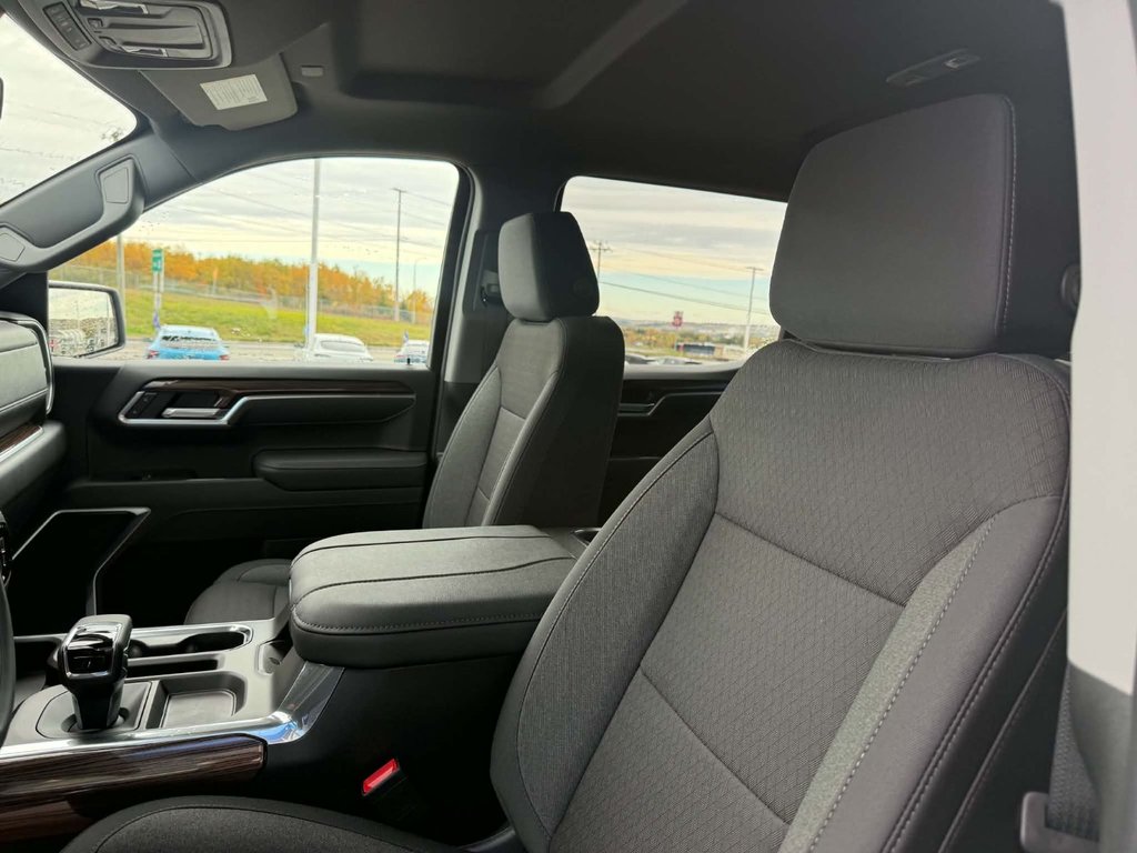 2026 Chevrolet Silverado 1500 LT in Grand Falls, New Brunswick - 8 - w1024h768px
