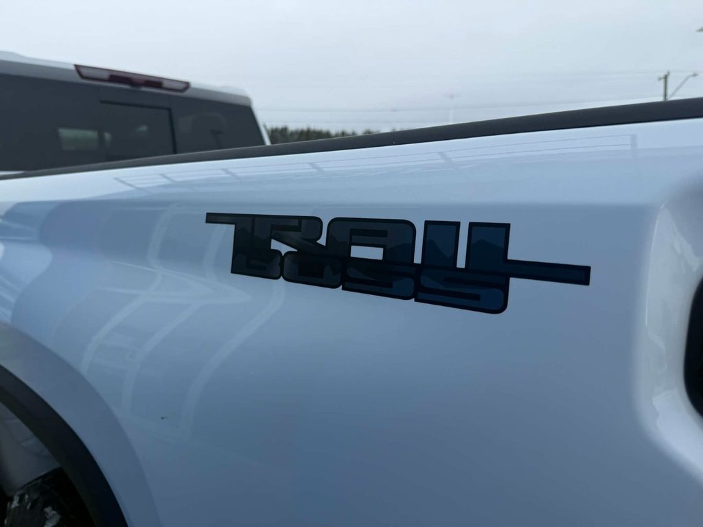 2026 Chevrolet Silverado 2500 HD LT in Grand Falls, New Brunswick - 7 - w1024h768px