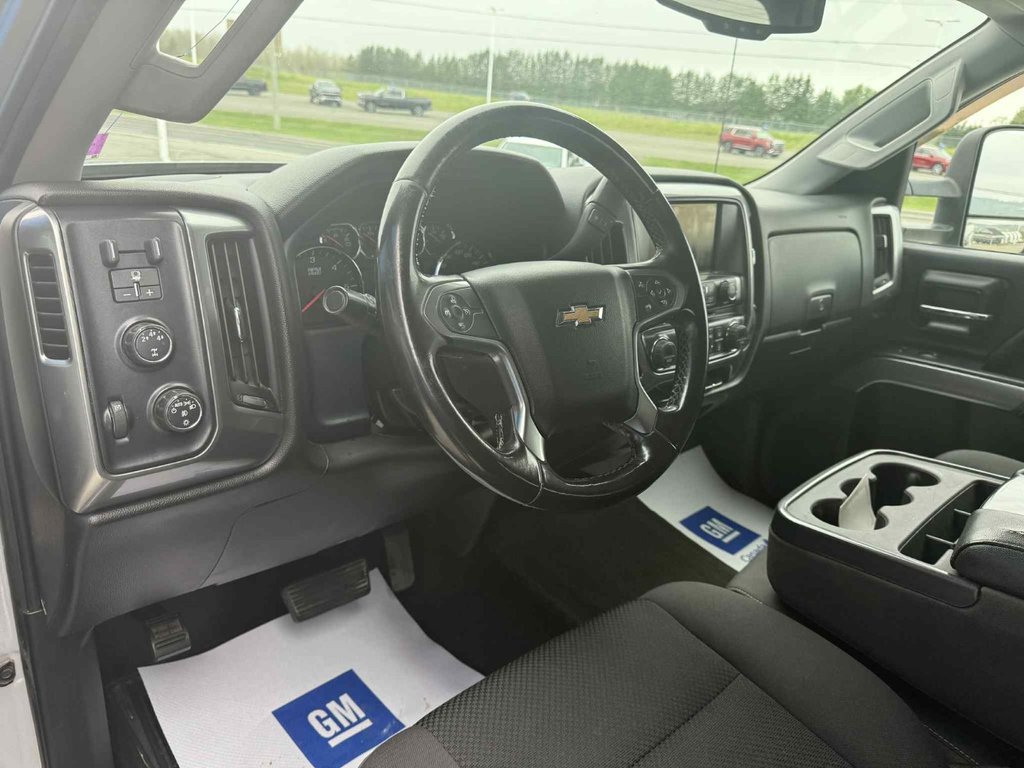 2015 Chevrolet Silverado 2500HD LT in Grand Falls, New Brunswick - 10 - w1024h768px